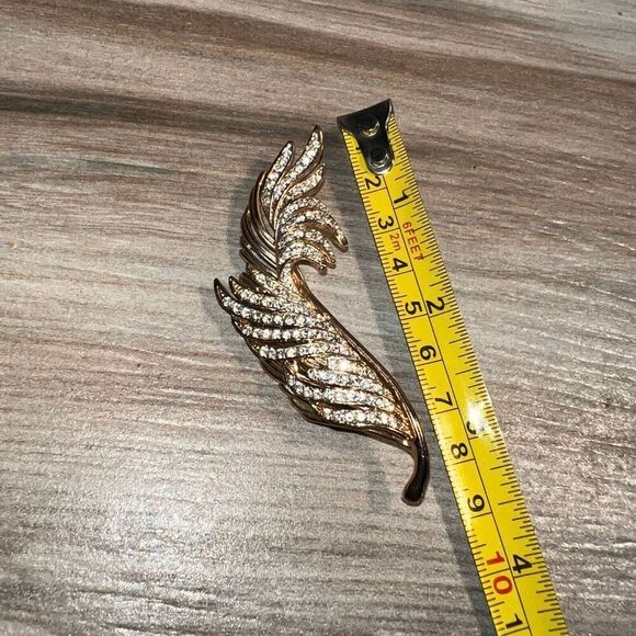 Vintage Signed Roman Rhinestone Feather Brooch Gold Tone Collectable Classic - Picture 2 of 6